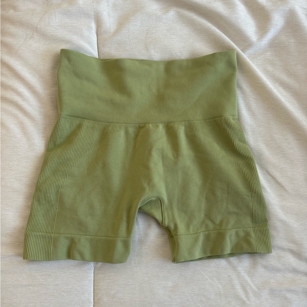 Set Active shorts